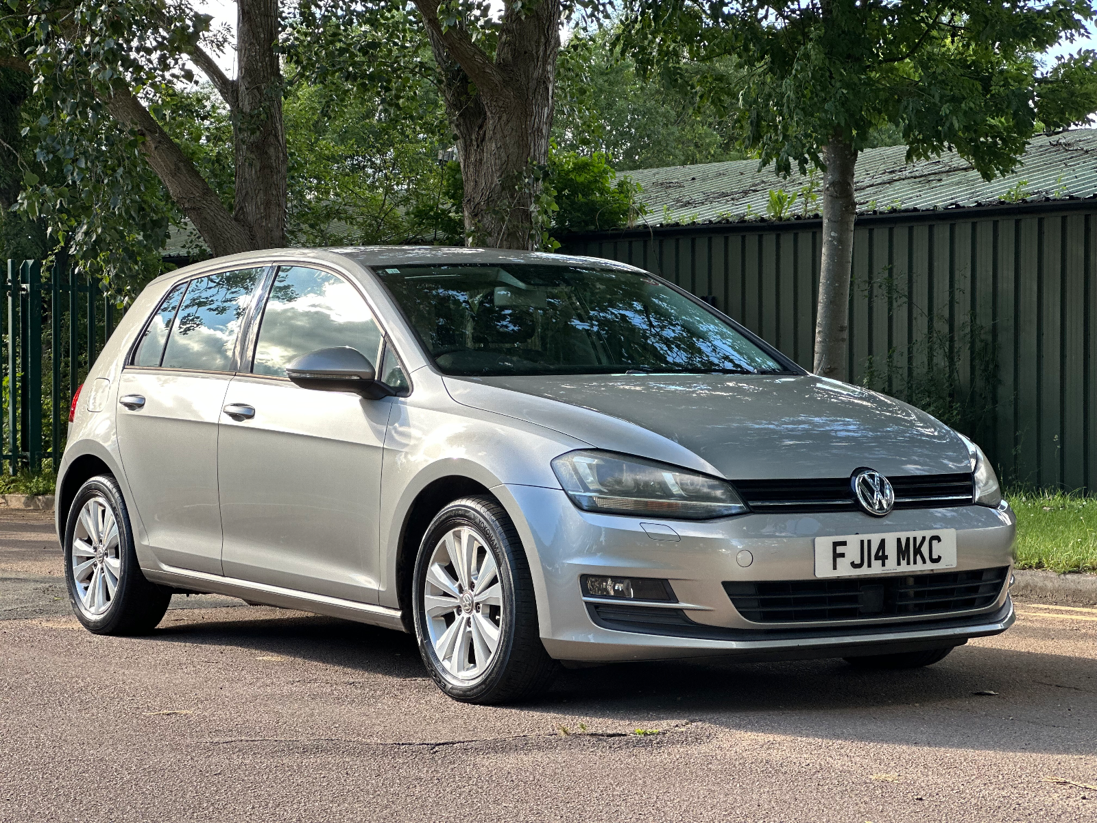 2014 Volkswagen Golf — image 1