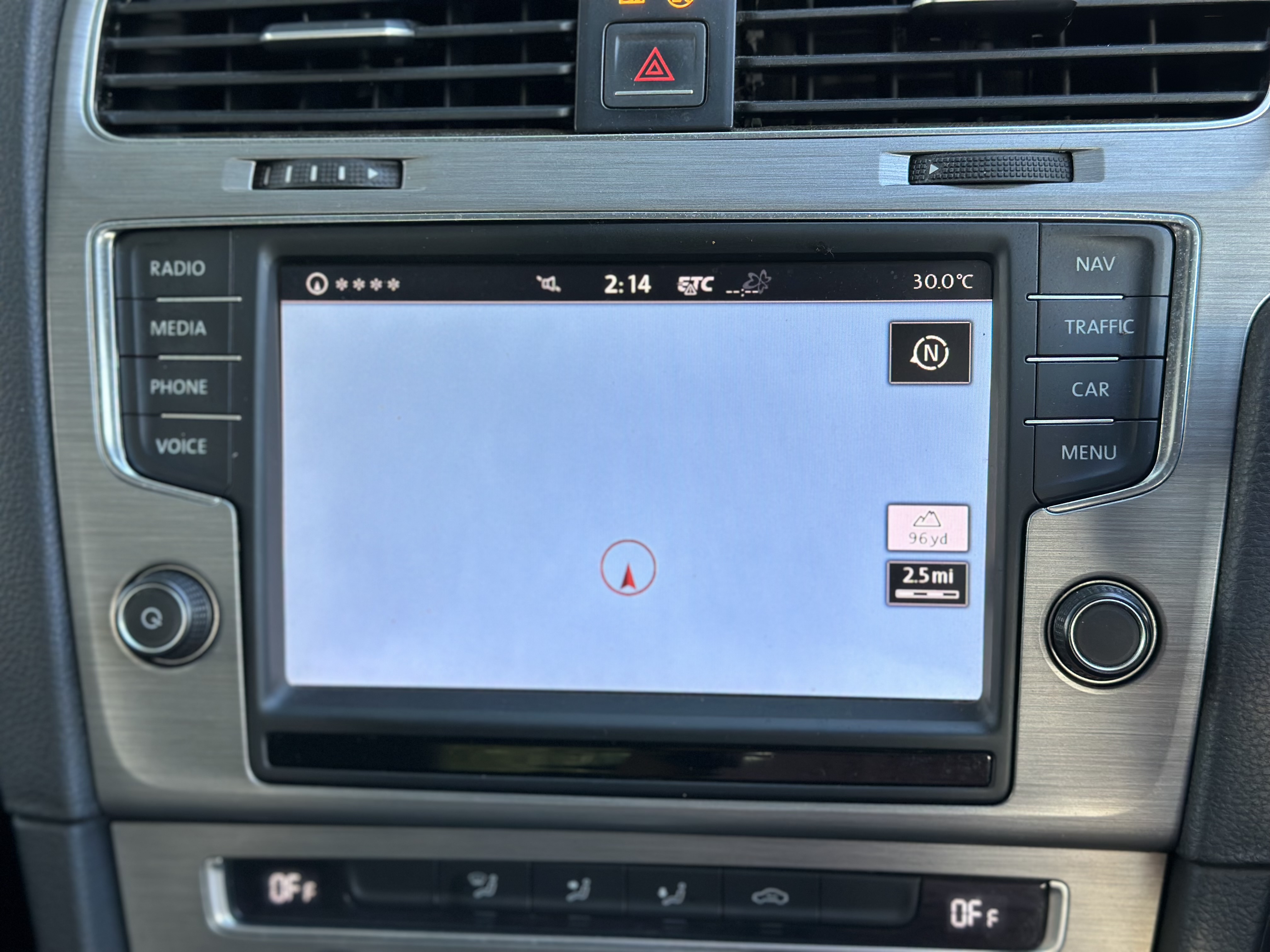2014 Volkswagen Golf — image 18