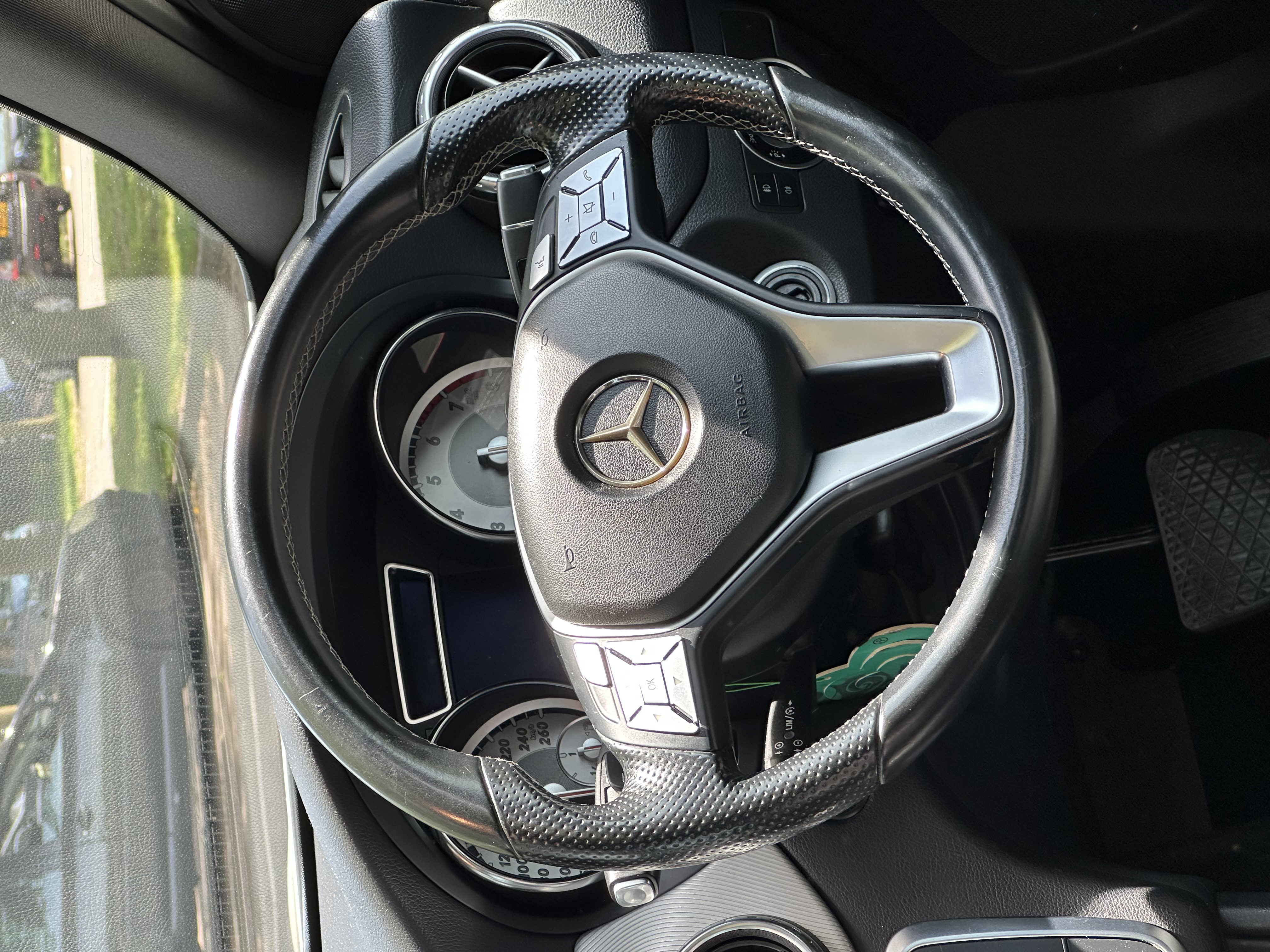 2014 Mercedes GLA — image 16
