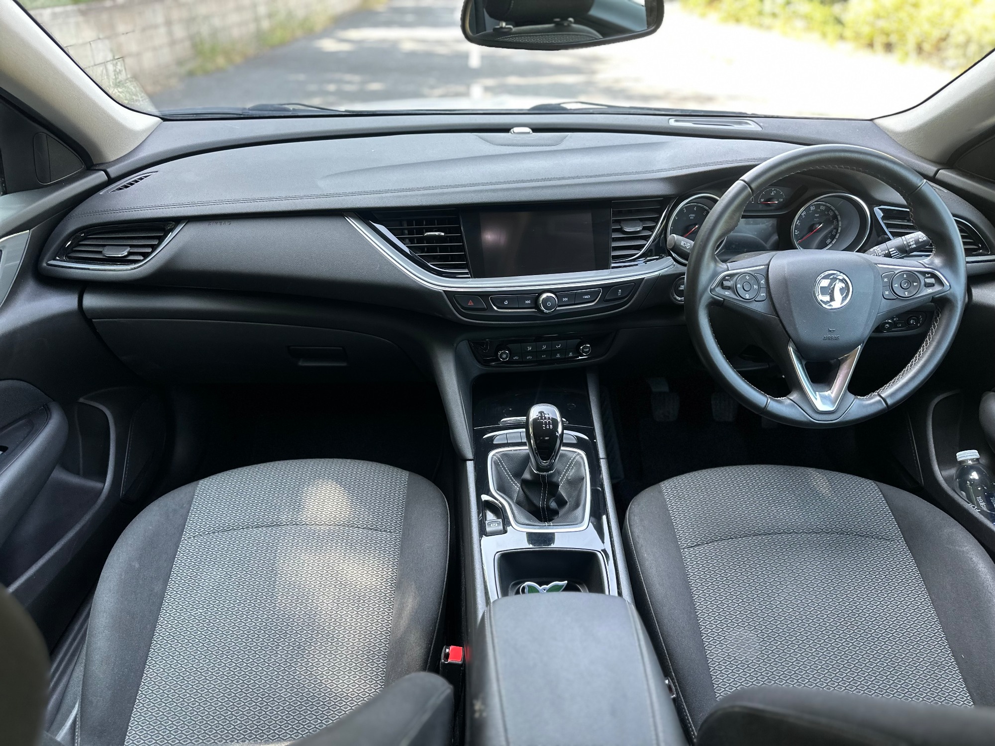 2017 Vauxhall Insignia — image 9