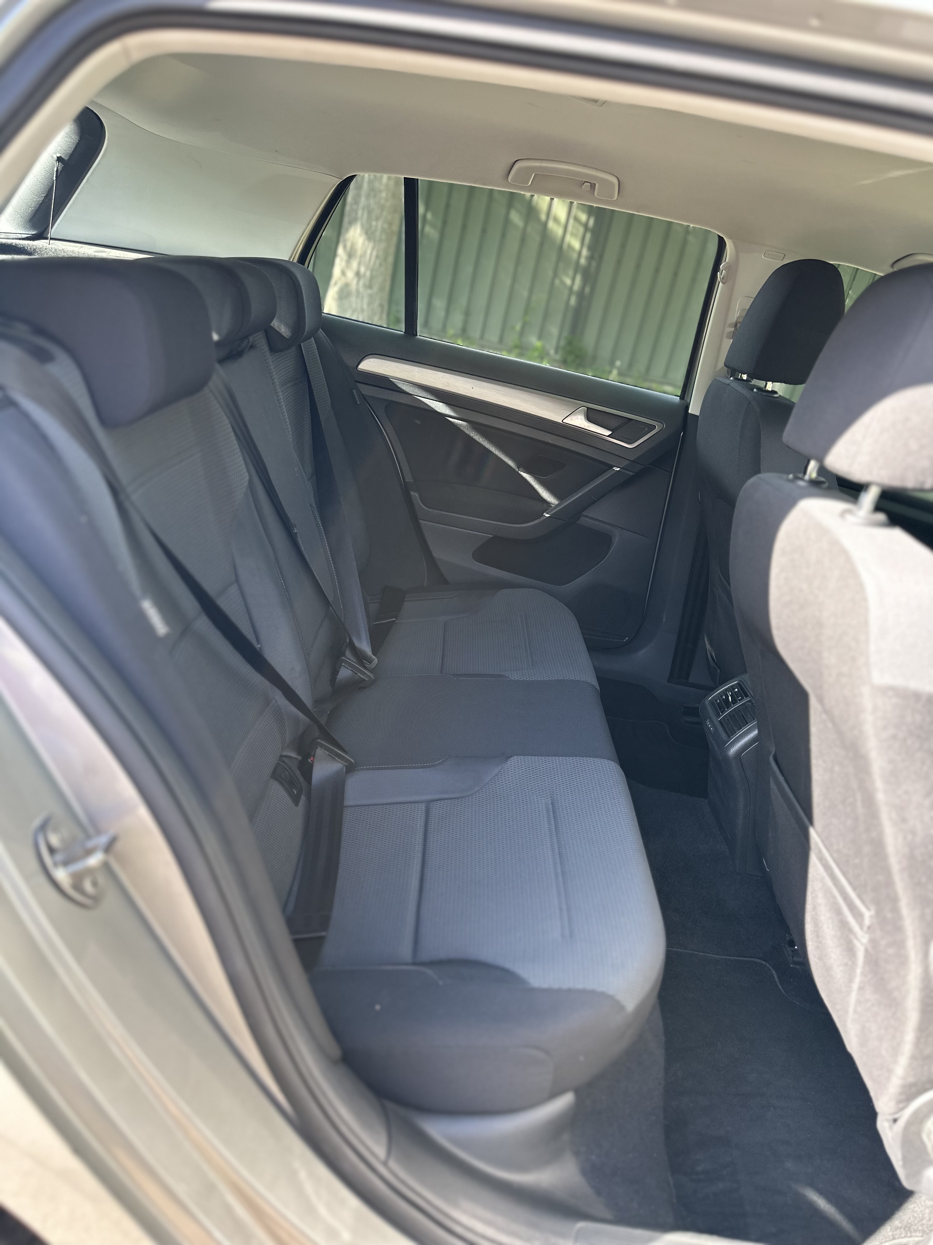2014 Volkswagen Golf — image 10